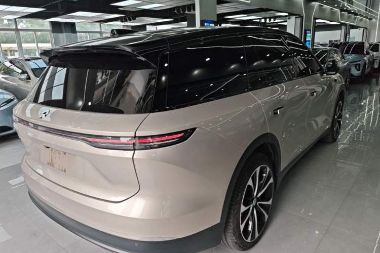 Used Nio ES8 2023 100kWh Signature Edition Rear Right 45 Deg