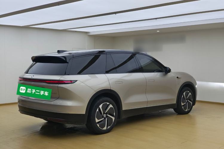 Used Nio ES8 2023 75 kWh Rear Right 45 Deg
