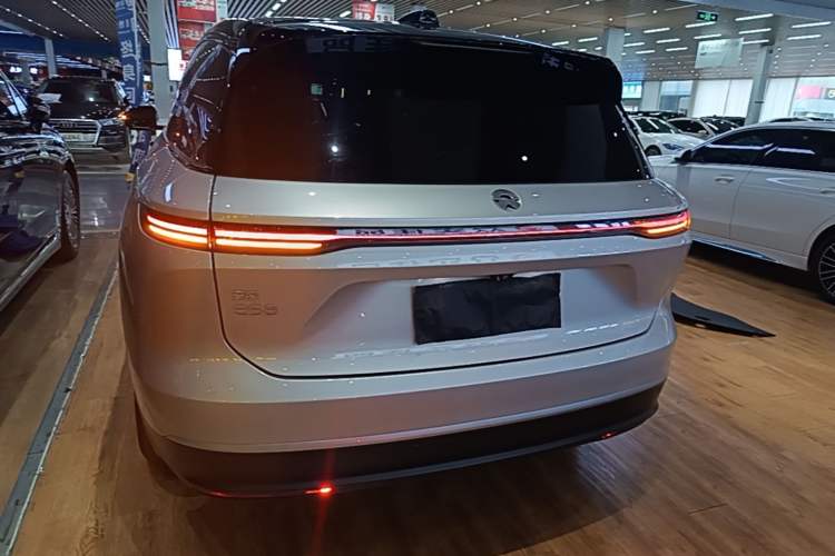 Used Nio ES8 2023 75 kWh Executive Edition Rear