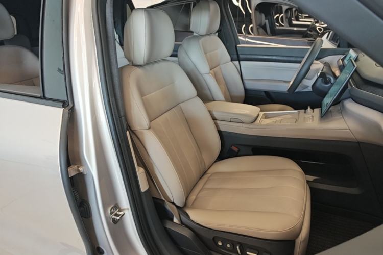 Used Nio ES8 2023 100kWh Right Front Seat