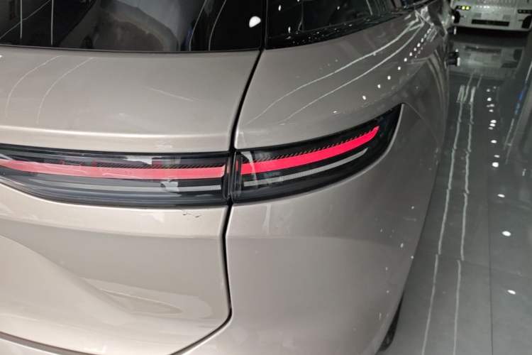 Used Nio ES8 2023 100kWh Signature Edition Right Rear Taillight
