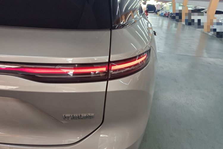 Used Nio ES8 2023 100kWh Signature Edition Right Rear Taillight