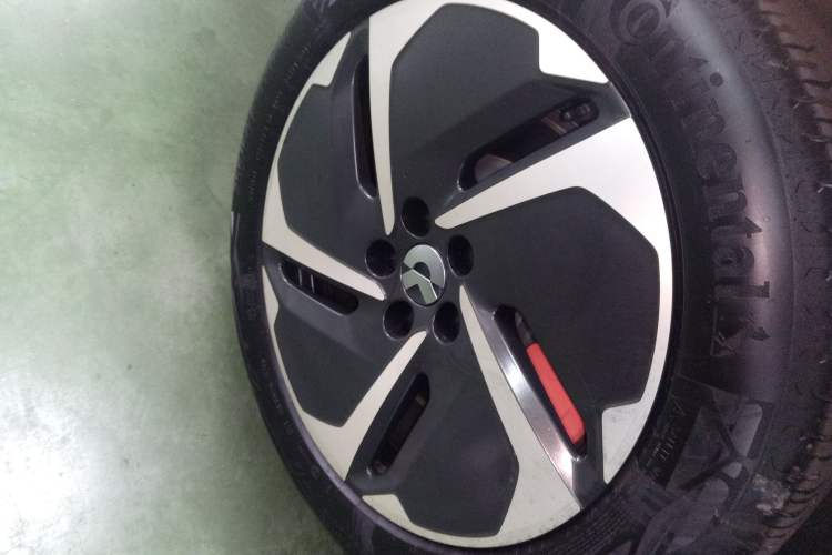 Used Nio ES8 2023 75 kWh Right Rear Wheel Hub