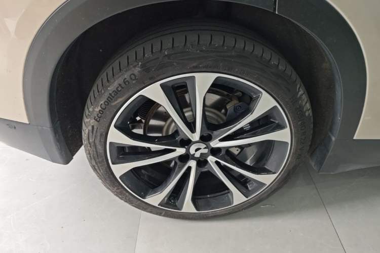 Used Nio ES8 2023 100kWh Signature Edition Right Rear Wheel Hub