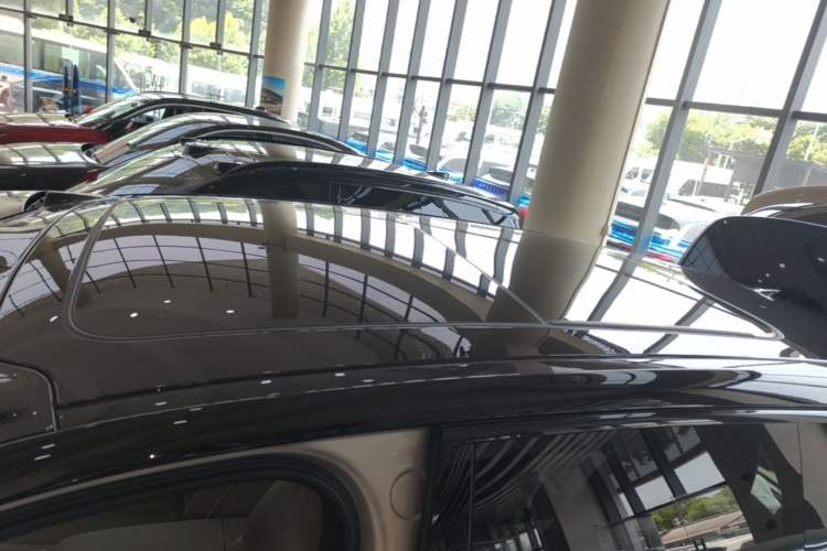 Used Nio ES8 2023 100kWh Roof