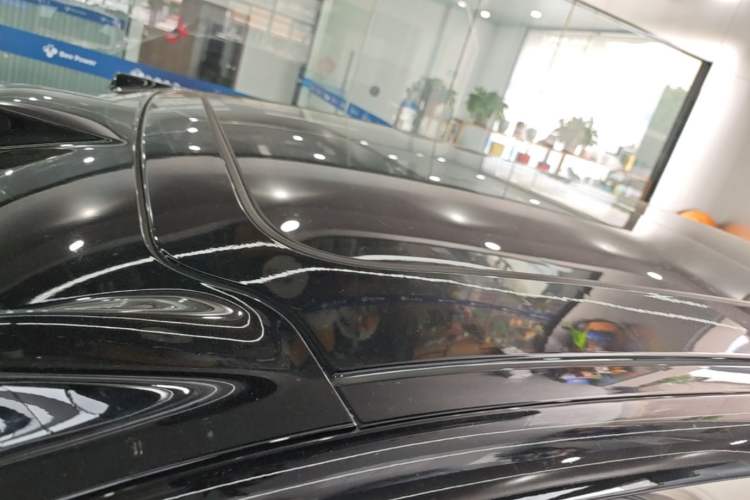 Used Nio ES8 2023 100kWh Signature Edition Roof