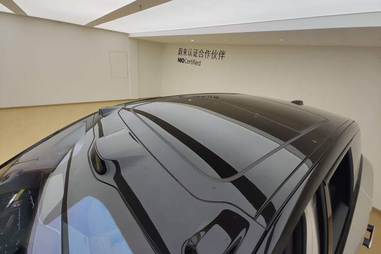 Used Nio ES8 2023 75 kWh Roof