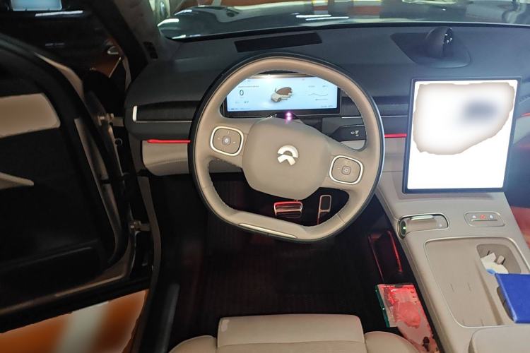 Used Nio ES8 2023 75 kWh Steering Wheel