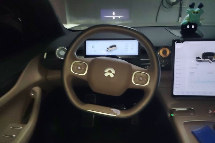 Used Nio ES8 2023 100kWh Signature Edition Steering Wheel