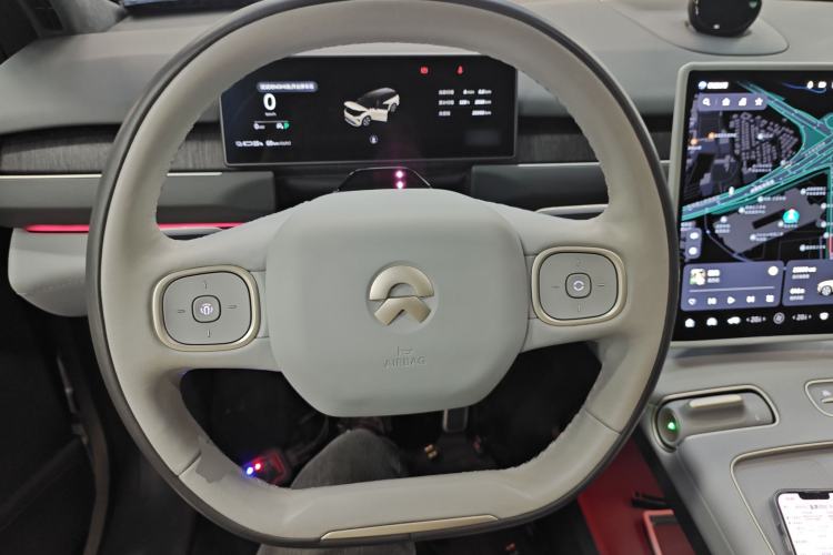 Used Nio ES8 2023 75 kWh Executive Edition Steering Wheel