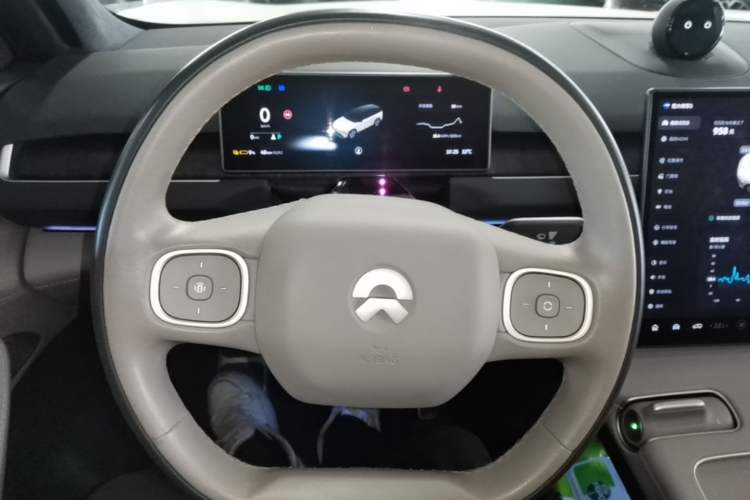 Used Nio ES8 2023 100kWh Signature Edition Steering Wheel