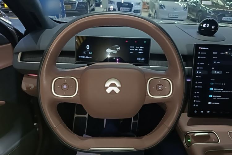 Used Nio ES8 2023 75 kWh Executive Edition Steering Wheel