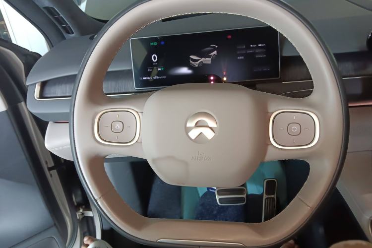 Used Nio ES8 2023 75 kWh Executive Edition Steering Wheel