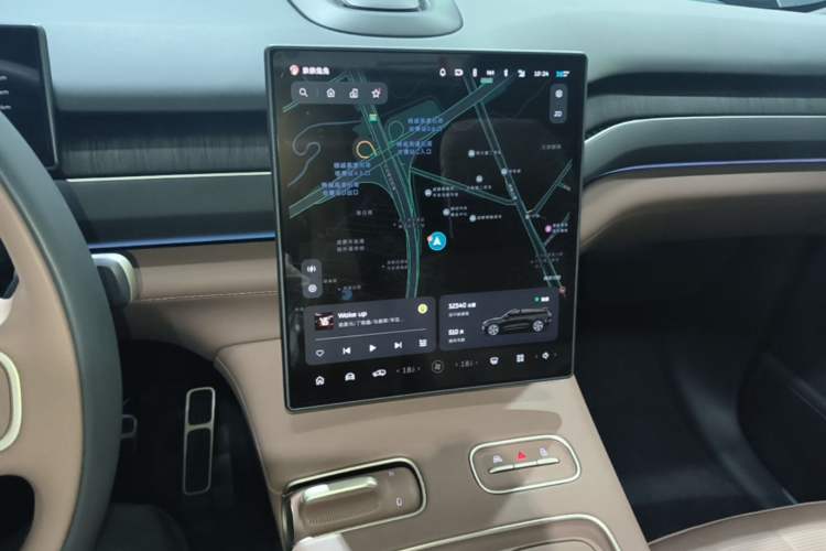 Used Nio ES8 2024 75 kWh Audio And AC Panel