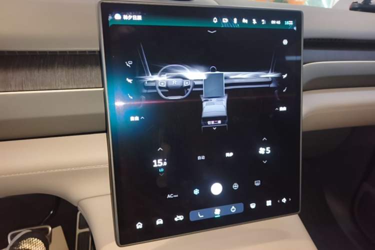 Used Nio ES8 2024 75 kWh Audio And AC Panel