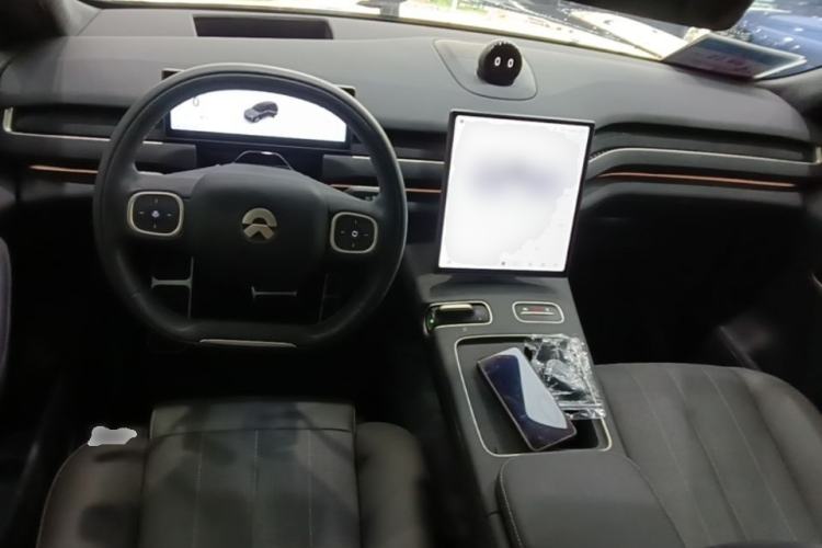 Used Nio ES8 2024 100kWh Signature Edition Center Console