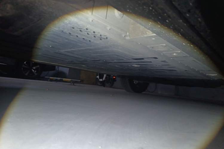 Used Nio ES8 2024 75 kWh Chassis Front Left