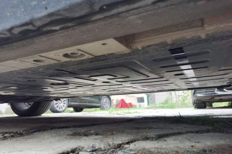 Used Nio ES8  Chassis Front Right