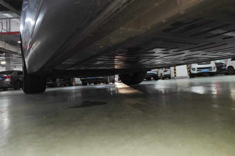 Used Nio ES8 2024 75 kWh Chassis Front Right