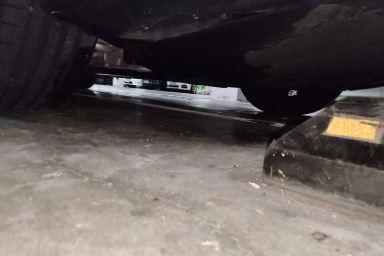 Used Nio ES8 2024 75 kWh Chassis Rear Left