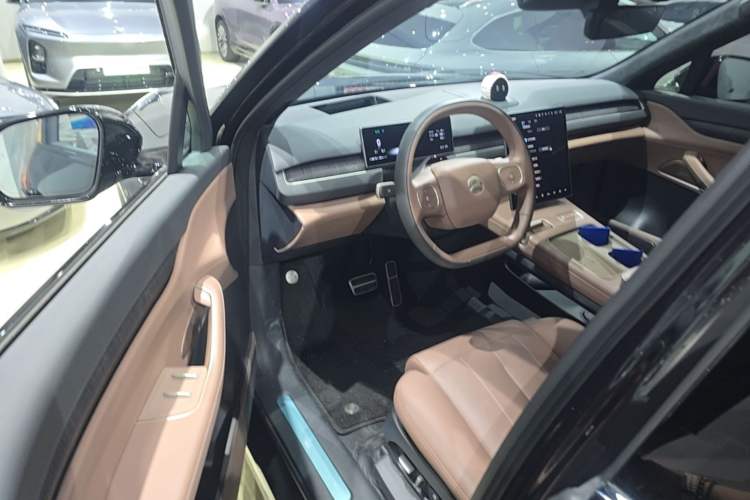 Used Nio ES8 2024 75 kWh Driver Seat