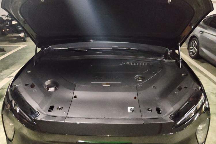 Used Nio ES8 2024 75 kWh Engine Bay