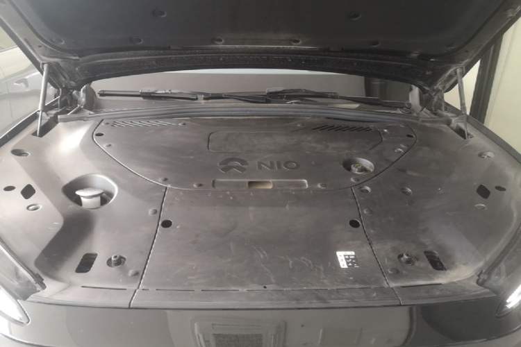 Used Nio ES8 2024 75 kWh Executive Edition Engine Bay