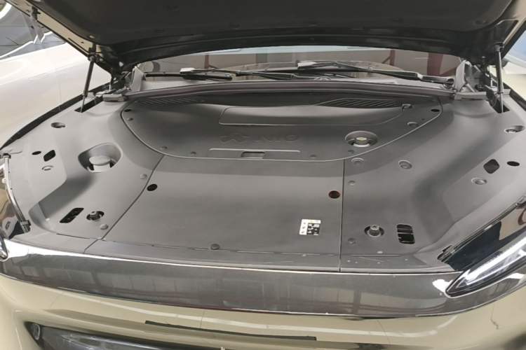 Used Nio ES8 2024 75 kWh Engine Bay