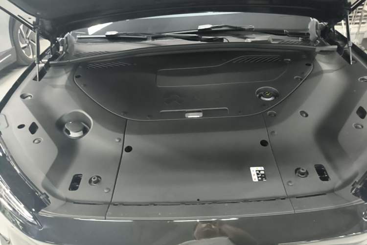 Used Nio ES8 2024 75 kWh Engine Bay