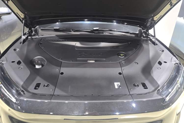 Used Nio ES8 2024 75 kWh Engine Bay