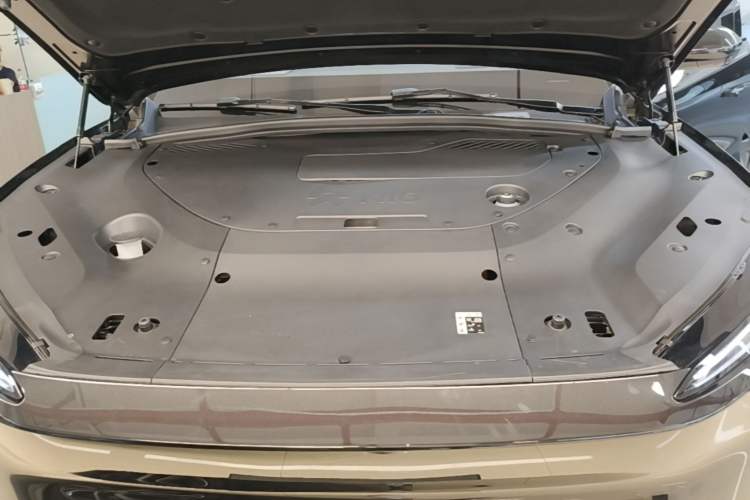 Used Nio ES8 2024 75 kWh Engine Bay