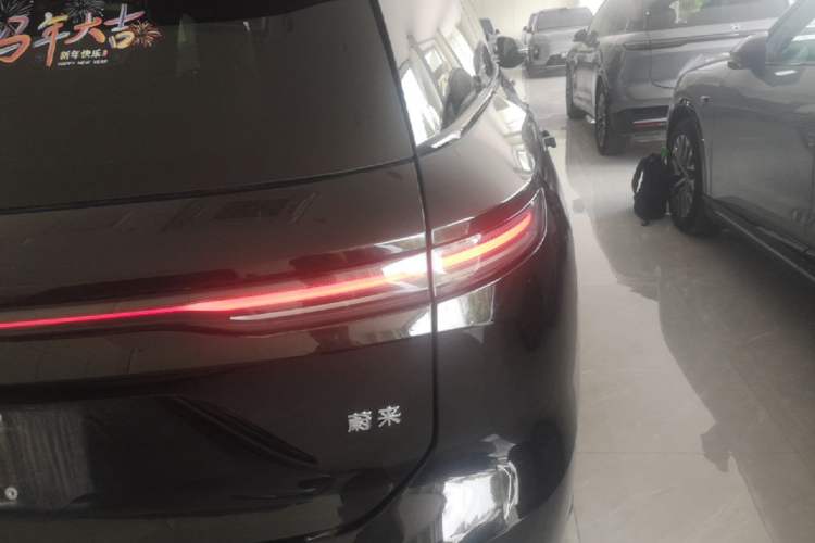 Used Nio ES8 2024 75 kWh Executive Edition Exterior 3