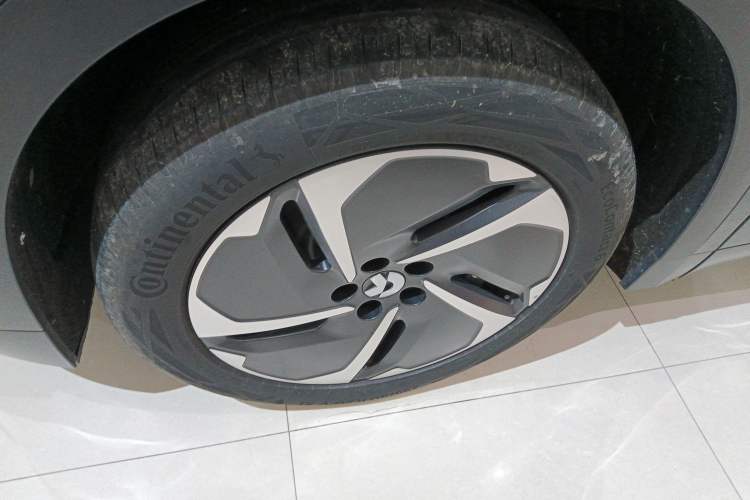 Used Nio ES8 2024 75 kWh Exterior 4