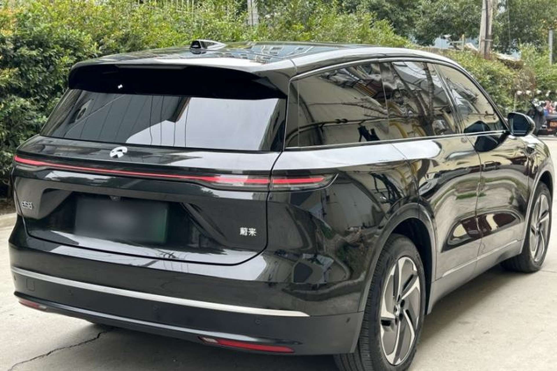 Used Nio ES8 2024 75 kWh Exterior 7