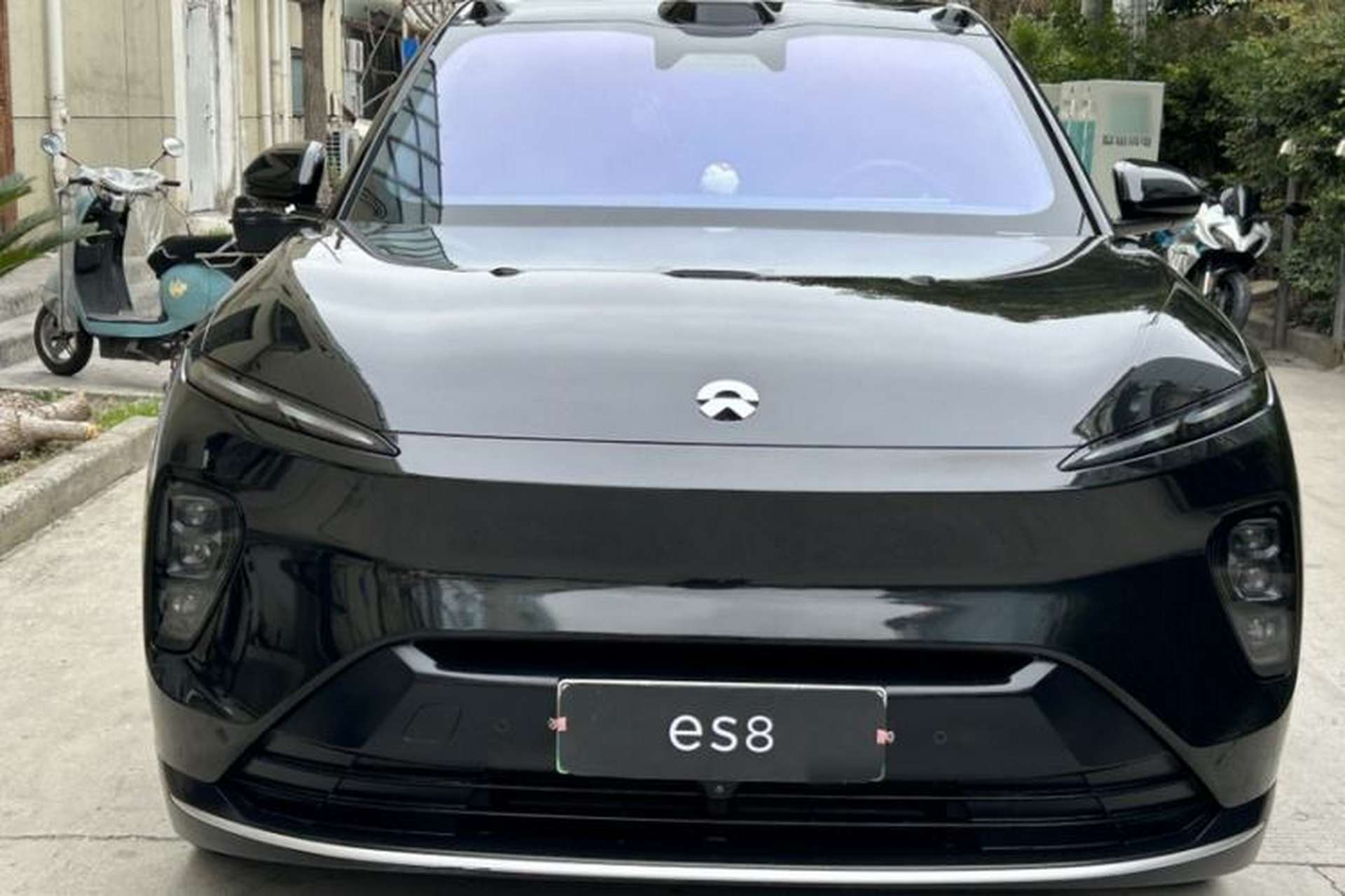 Used Nio ES8 2024 75 kWh Exterior 9