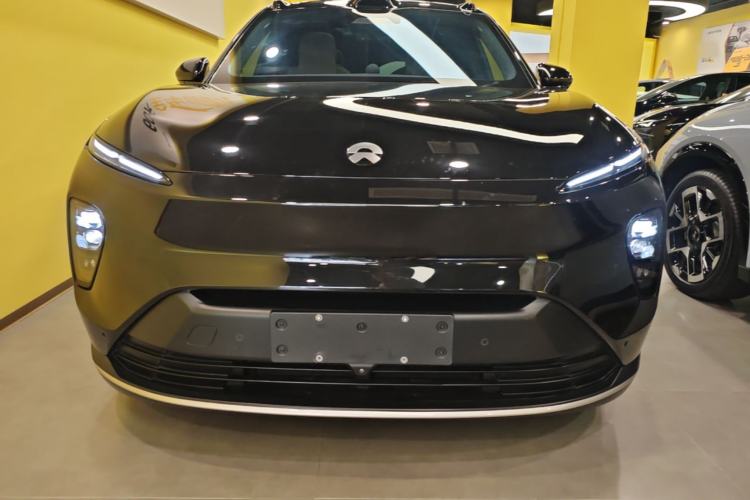 Used Nio ES8 2024 75 kWh Executive Edition Front