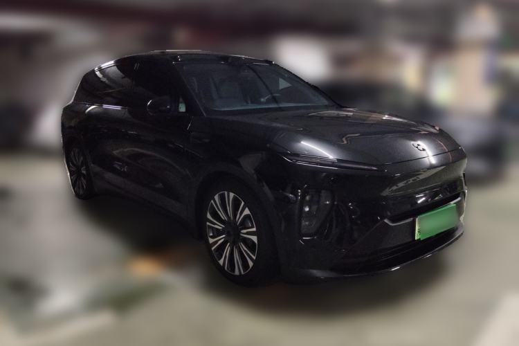 Used Nio ES8 2024 75 kWh Front Right 45 Deg