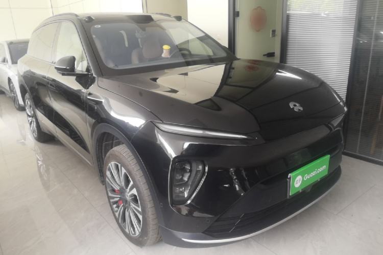 Used Nio ES8 2024 75 kWh Executive Edition Front Right 45 Deg