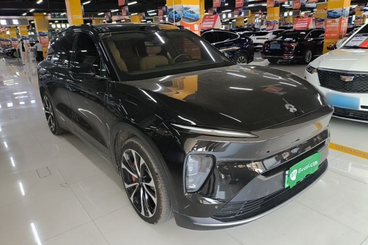 Used Nio ES8 2024 100kWh Signature Edition Front Right 45 Deg