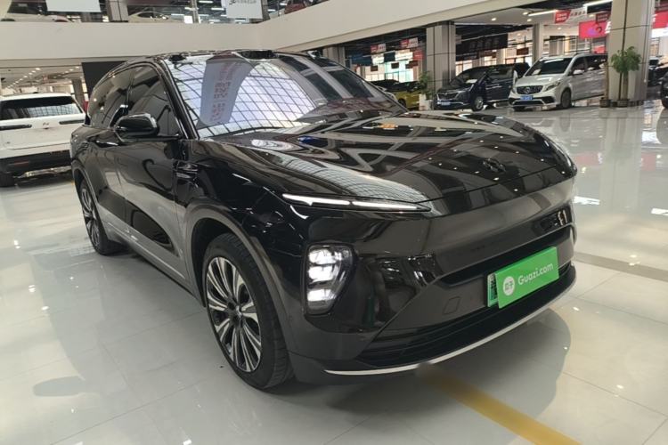 Used Nio ES8 2024 75 kWh Front Right 45 Deg