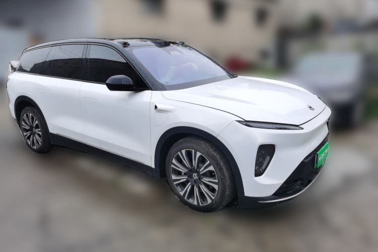 Used Nio ES8  Front Right 45 Deg