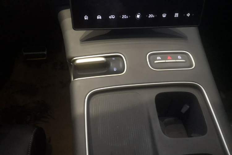 Used Nio ES8 2024 75 kWh Gear Lever