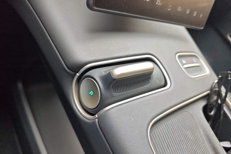 Used Nio ES8 2024 75 kWh Executive Edition Gear Lever