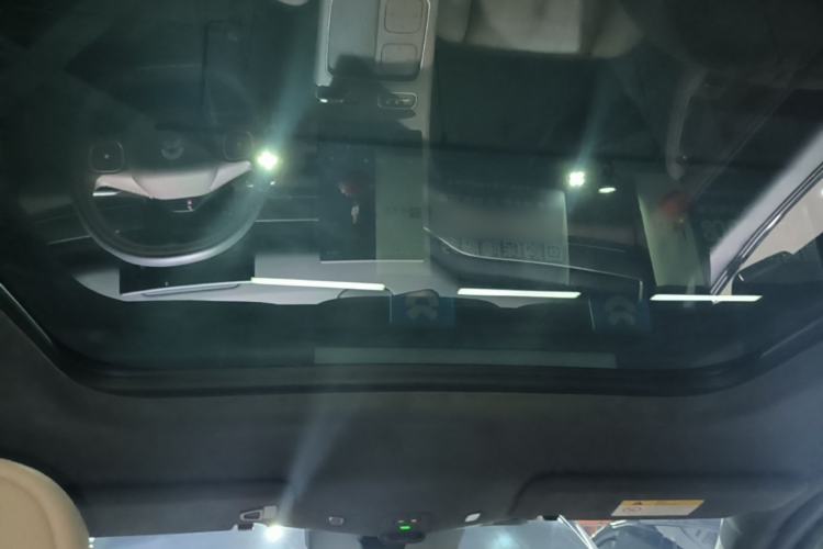 Used Nio ES8 2024 75 kWh Headliner