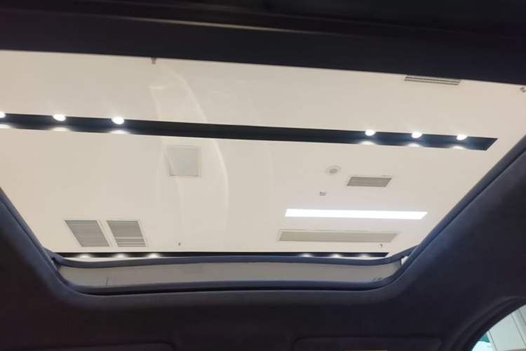 Used Nio ES8 2024 75 kWh Headliner