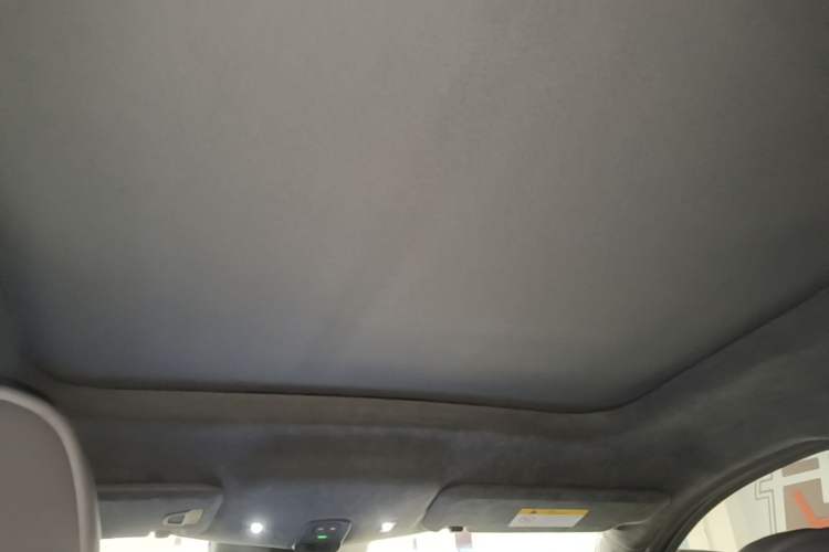 Used Nio ES8 2024 75 kWh Headliner