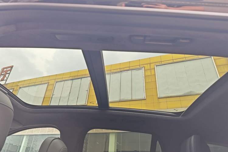 Used Nio ES8 2024 75 kWh Executive Edition Headliner