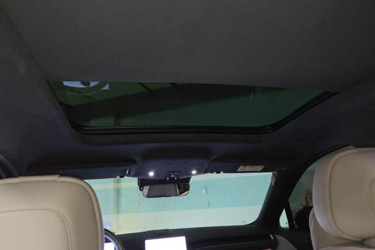 Used Nio ES8 2024 75 kWh Headliner