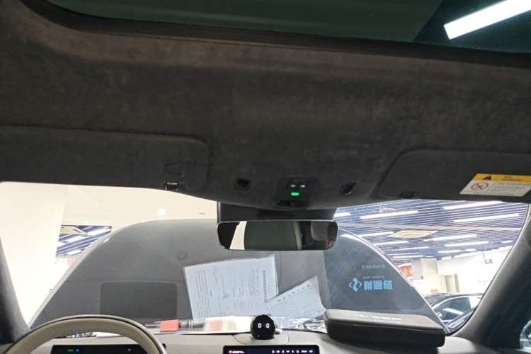 Used Nio ES8 2024 75 kWh Executive Edition Headliner