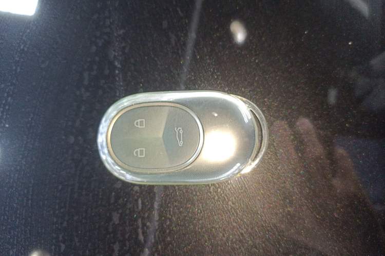 Used Nio ES8 2024 75 kWh Executive Edition Interior 1